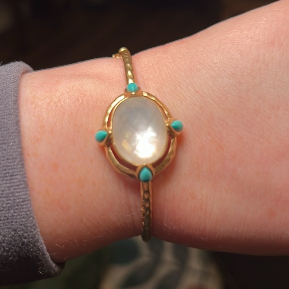 Kiam Family hammered gold tone faux turquoise MOP flash hinged bracelet - Picture 7 of 9